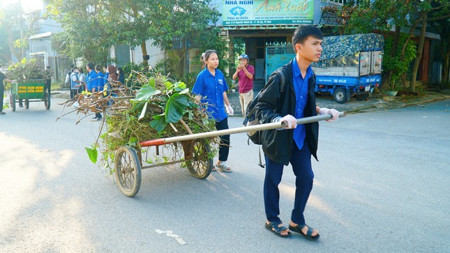 Ra mắt 7 đội hình thanh niên tình nguyện thực hiện đề án Chủ nhật xanh ảnh 7
