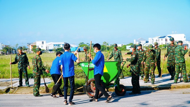 Ra mắt 7 đội hình thanh niên tình nguyện thực hiện đề án Chủ nhật xanh ảnh 11