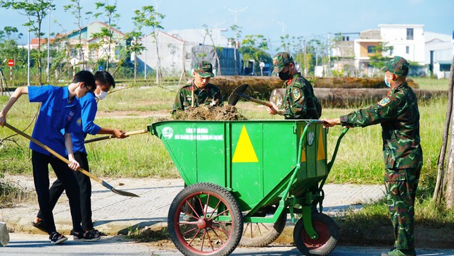 Ra mắt 7 đội hình thanh niên tình nguyện thực hiện đề án Chủ nhật xanh ảnh 9