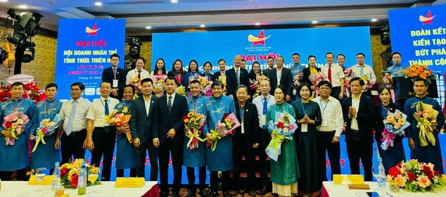Anh Trần Đức Minh tái đắc cử Chủ tịch Hội doanh nhân Trẻ tỉnh TT-Huế ảnh 4