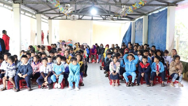 Mang Xuân tình nguyện đến với học sinh và người dân vùng sâu, vùng xa ảnh 3