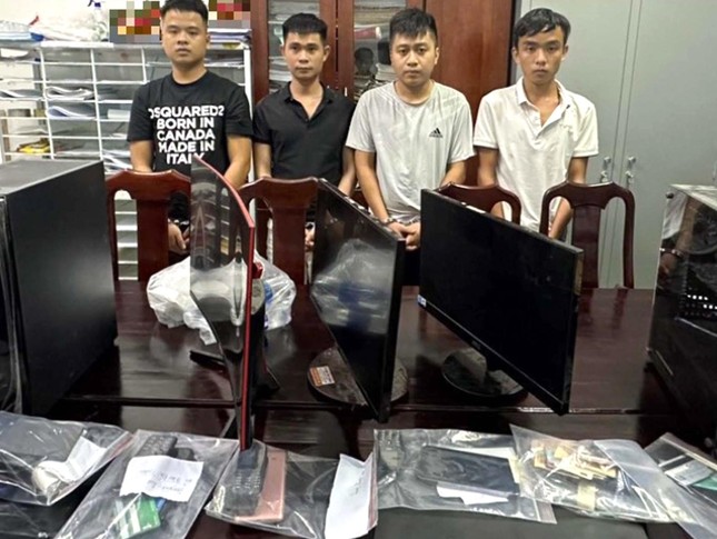 Nhiều người sập bẫy 'tuyển phi công phục vụ quý bà có thưởng' trên mạng ảnh 1