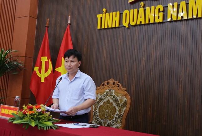 Ngộ độc bánh mì Phượng, sâm giả, miễn nhiệm chức danh cựu Phó chủ tịch Trần Văn Tân làm nóng họp báo ảnh 1