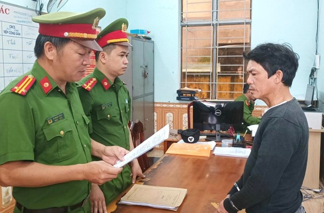 Bắt người đàn ông hiếp dâm, cướp tài sản của người yêu cũ ảnh 1
