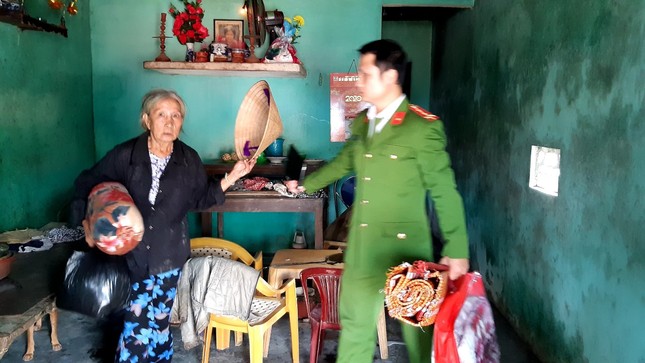 Huế thành lập lực lượng phản ứng nhanh ứng phó bão số 9 ảnh 14