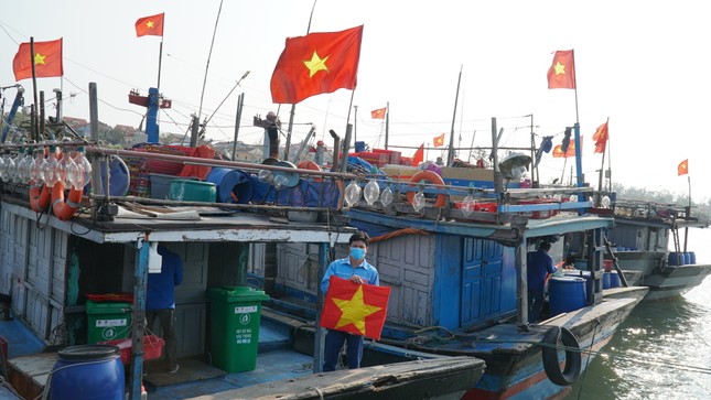 TT-Huế: Chung tay làm sạch, đẹp môi trường trong Tháng thanh niên ảnh 10