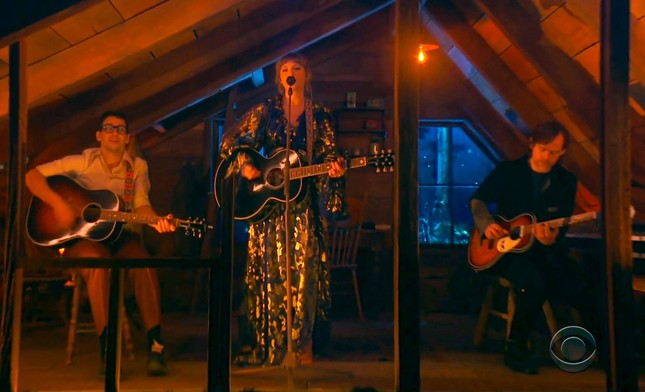 Lễ trao giải Grammys 2021: Taylor Swift, Dua Lipa, Harry Styles không ra về tay trắng ảnh 8