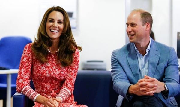 Meghan được so sánh với Công nương Diana nhưng Kate Middleton lại là người giống Nữ hoàng ảnh 2