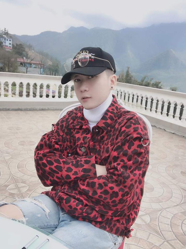 Bất ngờ đăng dòng trạng thái sau gần 2 năm “lặn” khỏi MXH: Liệu Vanh Leg sắp comeback? ảnh 2