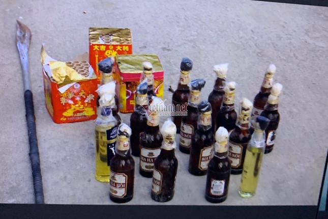 Thu giữ lựu đạn, bom xăng, bắt các đối tượng gây rối ở xã Đồng Tâm ảnh 3