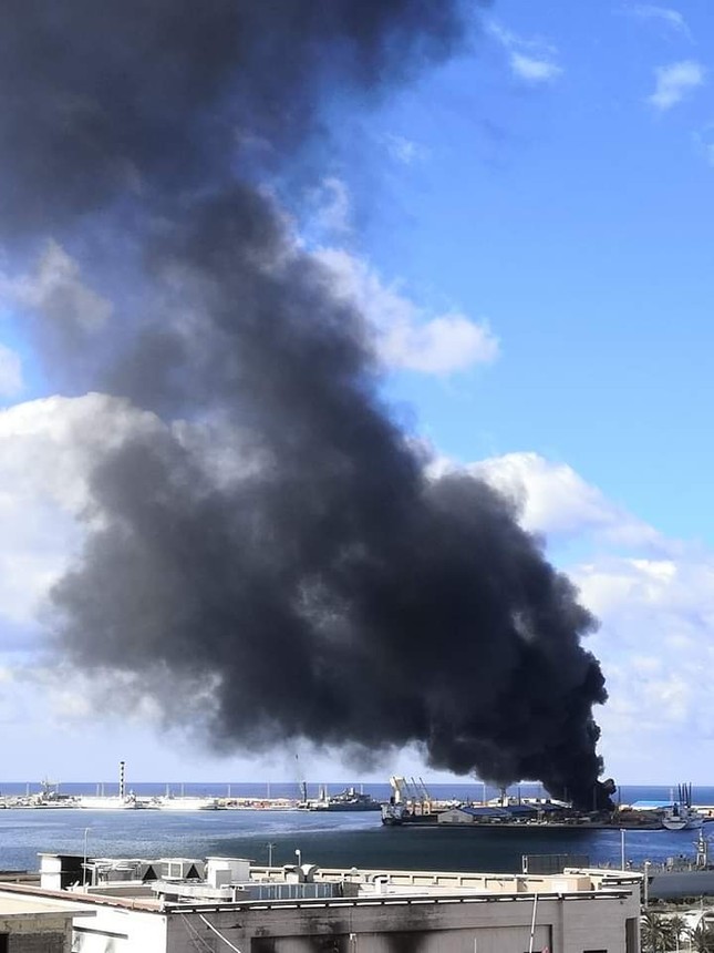 Quân đội quốc gia Libya phá hủy tàu chở vũ khí của Thổ Nhĩ Kỳ ảnh 1