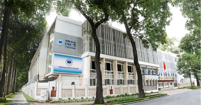 Đại học Kinh tế TP.HCM công bố điểm, ngành Logistics tạo kỉ lục điểm chuẩn chưa từng có ảnh 3