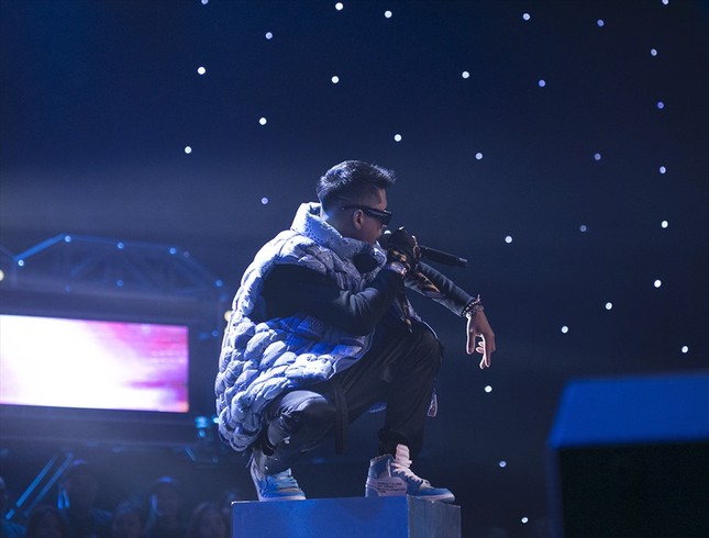 Chung kết “Rap Việt“: G.Ducky, Gonzo, Lăng LD xứng danh “người chơi hệ lyrics” ảnh 5