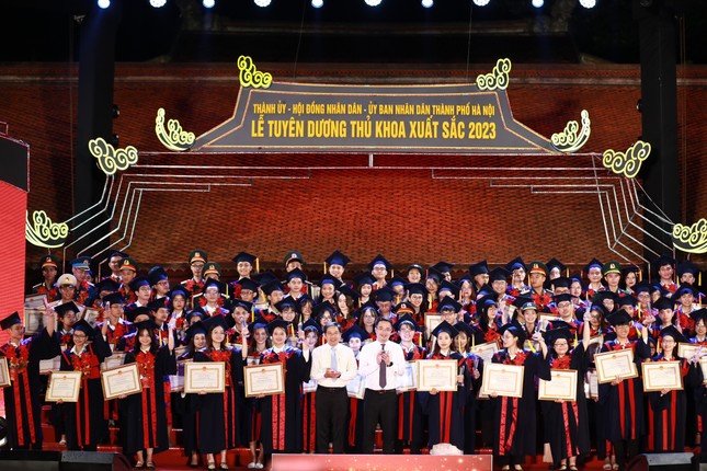 Nuôi dưỡng nguồn trí thức phát triển Thủ đô và đất nước ảnh 7