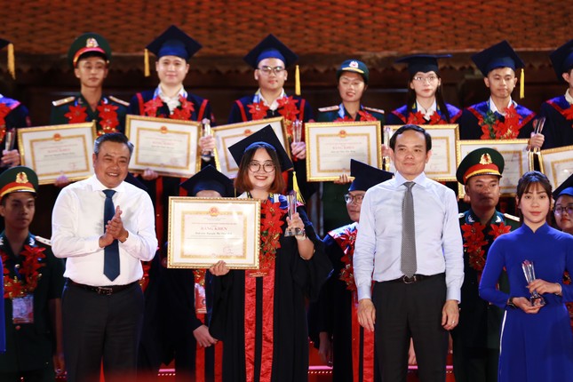 Nuôi dưỡng nguồn trí thức phát triển Thủ đô và đất nước ảnh 5