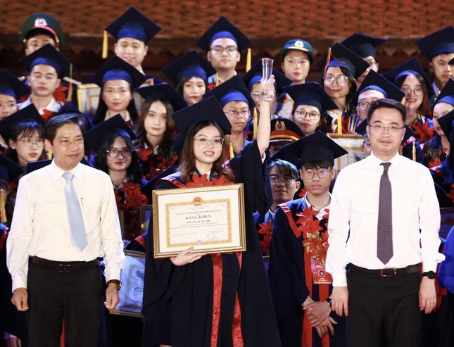 Nuôi dưỡng nguồn trí thức phát triển Thủ đô và đất nước ảnh 6