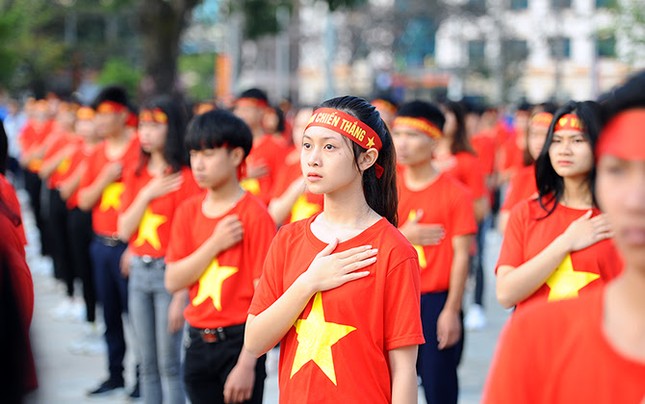 Trung ương Đoàn tổ chức cuộc thi viết 'Việt Nam trong tôi là' ảnh 1