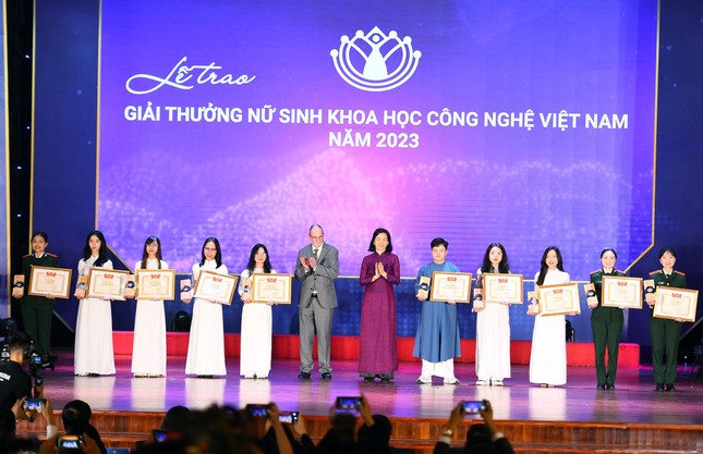 Khẳng định vị thế của khoa học công nghệ Việt Nam trên trường quốc tế ảnh 7