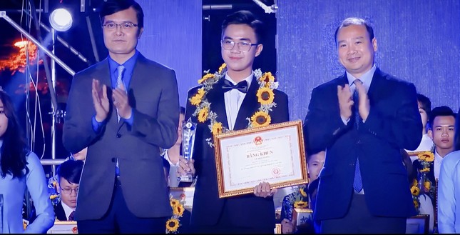 Nam sinh giành 'cú đúp' Sinh viên 5 tốt, Sao Tháng Giêng là đại biểu Đại hội toàn quốc Hội Sinh viên Việt Nam ảnh 2