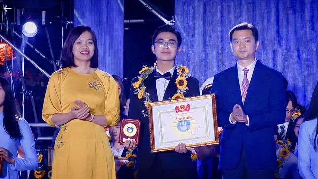 Nam sinh giành 'cú đúp' Sinh viên 5 tốt, Sao Tháng Giêng là đại biểu Đại hội toàn quốc Hội Sinh viên Việt Nam ảnh 3