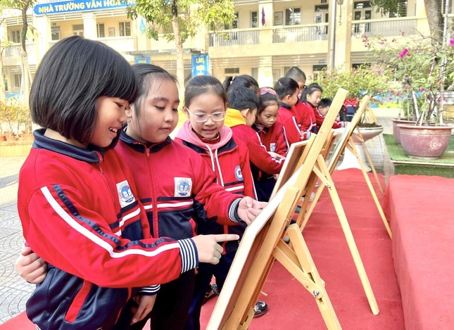 Trao tặng 3 công viên xanh cho 3 trường Tiểu học ở Hà Nội ảnh 1
