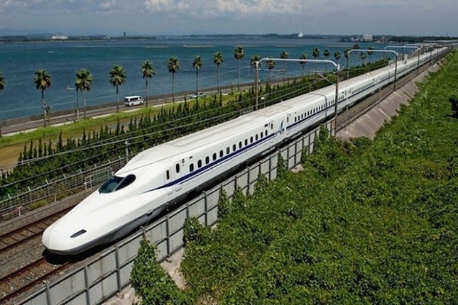 Thủ tướng đề nghị Nhật Bản cung cấp các khoản vay ODA cho đường sắt tốc độ cao Bắc - Nam ảnh 1
