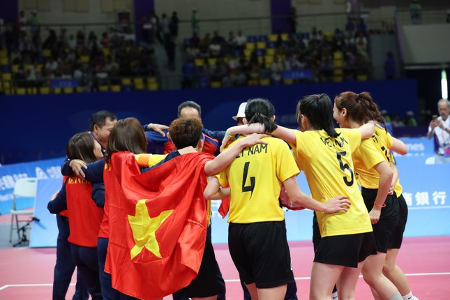 HLV cầu mây Trần Thị Vui: 'VĐV vượt qua áp lực, chứng minh bản lĩnh ở thời khắc quyết định' ảnh 1