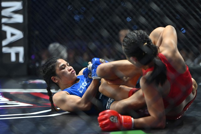 “Nữ hoàng Muay” Thanh Trúc bảo vệ thành công đai Lion Championship ảnh 1