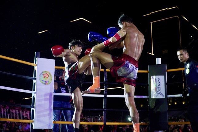 Hạ võ sĩ Thái Lan, 'độc cô cầu bại' Duy Nhất đoạt đai muay quốc tế ảnh 2