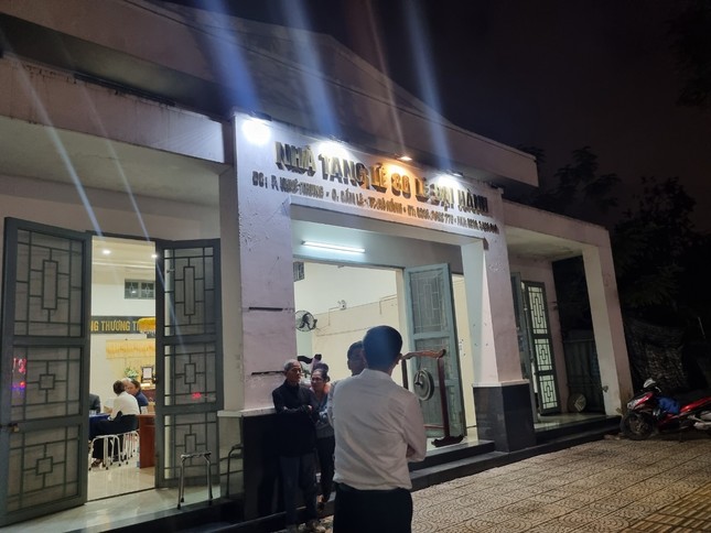 Xót xa gia cảnh nhân viên bảo vệ bị đâm trong vụ cướp ngân hàng ở Đà Nẵng ảnh 1