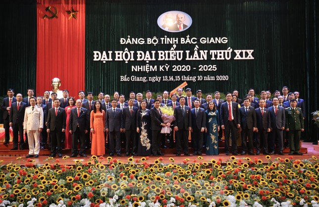 Ông Dương Văn Thái trúng cử Bí thư Tỉnh ủy Bắc Giang với 100% phiếu thuận ảnh 1