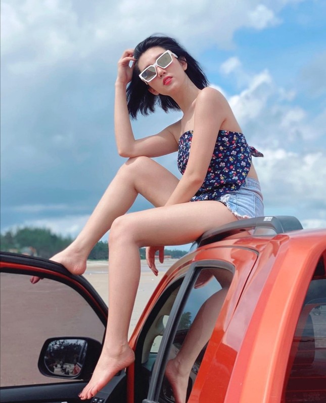 Các mỹ nhân showbiz Việt tuần qua diện style “bánh bèo” xinh không kém các idol Hàn ảnh 4