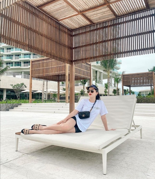 Hội mặc đẹp showbiz Việt gợi ý cho bạn cách “mix&match” trang phục để nhận “bão like“ ảnh 6