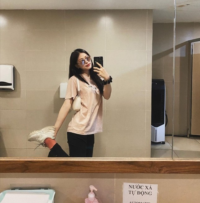 Hội mặc đẹp showbiz Việt gợi ý cho bạn cách “mix&match” trang phục để nhận “bão like“ ảnh 2
