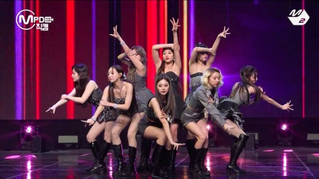 Hát live I Can’t Stop Me quá dở, netizen nhận định đây không phải ca khúc dành cho TWICE ảnh 1