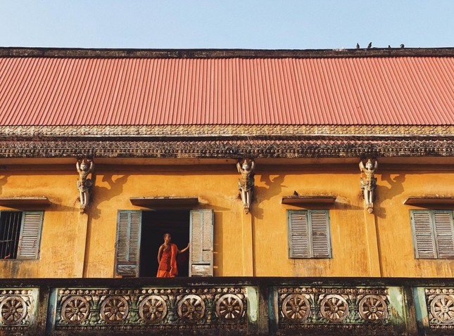 Choáng ngợp trước vẻ đẹp “vạn người mê” của ngôi chùa Khmer nổi tiếng tại Sóc Trăng ảnh 2