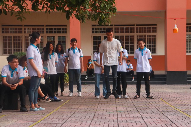 Sinh viên Nhân văn hào hứng tham gia chuỗi hoạt động kỷ niệm 90 năm thành lập Đoàn ảnh 1