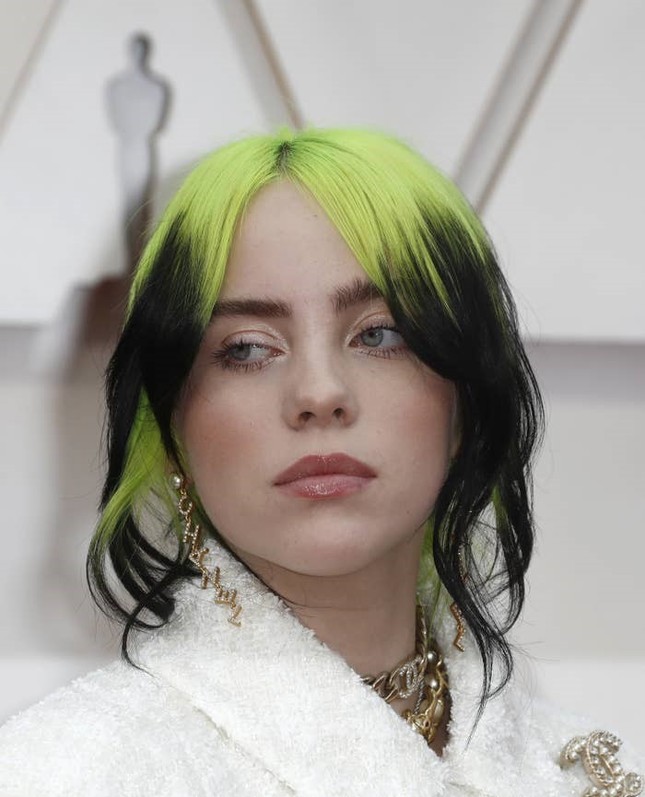 Billie Eilish tức giận trước cáo buộc “thắng giải Grammy vì là người da trắng“ ảnh 1