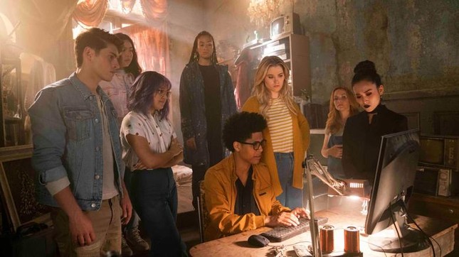 Trong khi chờ “Black Widow”, làm quen với đội siêu anh hùng teen Runaways của Marvel ảnh 1