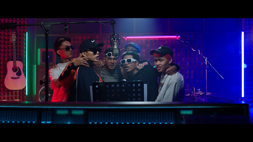 Rap Việt: Team Wowy khiến fan phát sốt khi cover bài hát “Chạy” của “sư phụ” Wowy ảnh 4