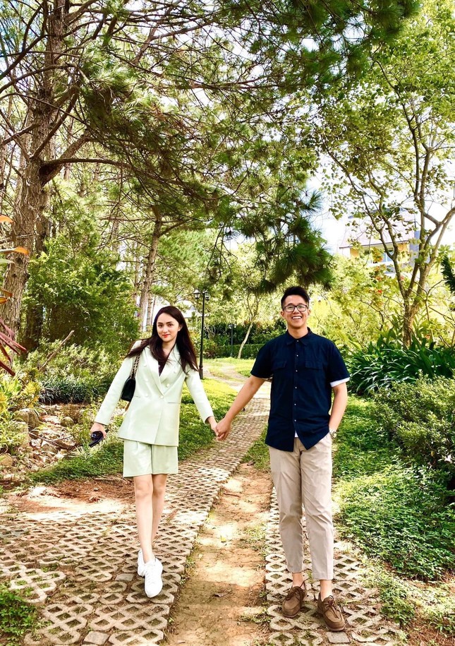 Hòa Minzy lên tiếng về tin đồn Hương Giang và CEO Matt Liu hẹn hò được 1 năm ảnh 5