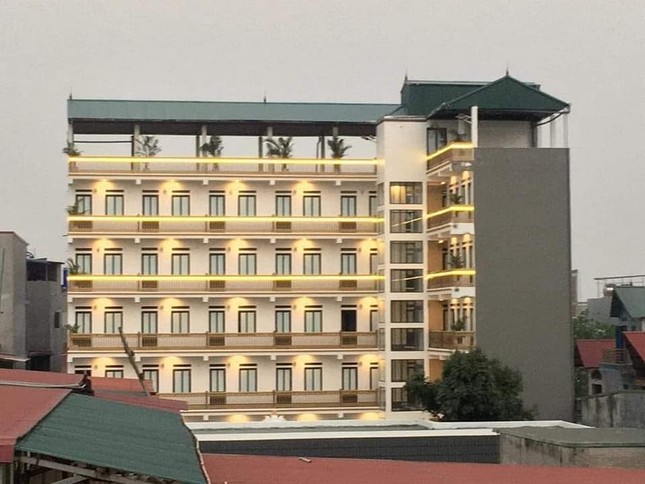 Xuất hiện khu trọ “đỉnh của chóp” tại Bắc Giang: Cổng dát vàng, thang máy, điều hoà đầy đủ ảnh 2