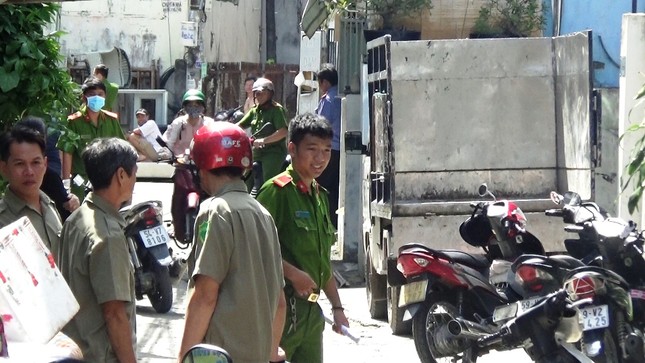 Khám nghiệm hiện trường vụ giết người yêu chặt xác phi tang ảnh 3