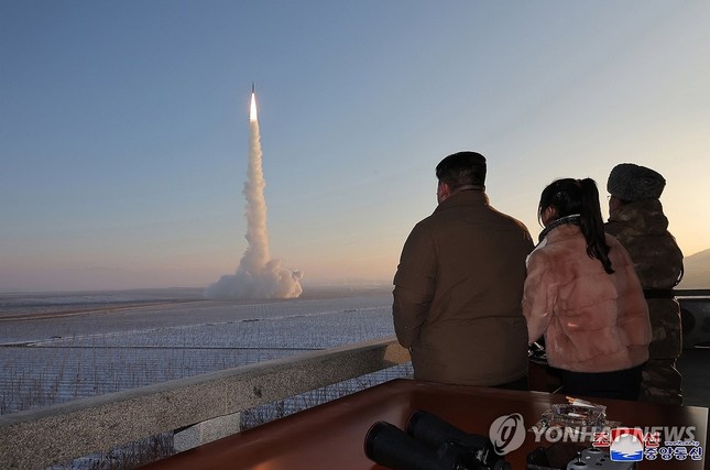 Chủ tịch Triều Tiên tuyên bố không ngần ngại tấn công hạt nhân nếu bị khiêu khích ảnh 3