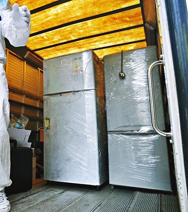 Căn nguyên vụ con trai giết bố mẹ gây chấn động Hong Kong ảnh 3