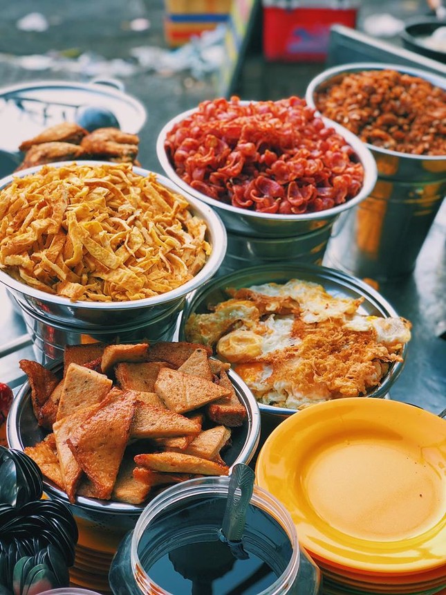 Hẹn hò Sài Gòn: Cơm và bún ngon thế này, không ăn hơi uổng đó bạn! ảnh 5