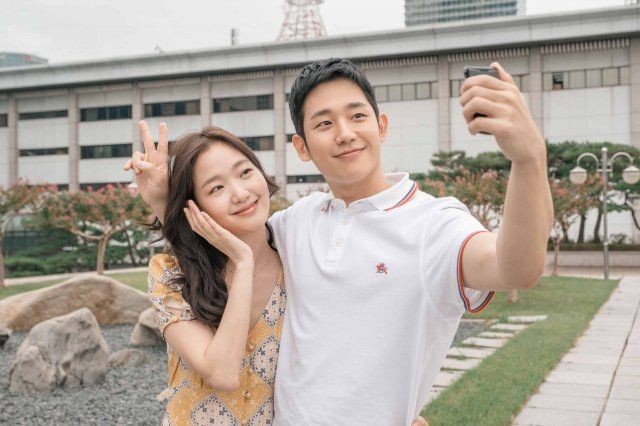 Đừng yêu theo cách mà người khác vẫn yêu, vì cảm xúc của chúng ta vốn không ai giống ai cả ảnh 3