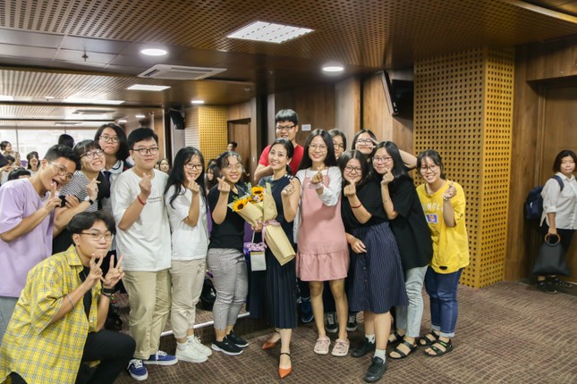 Thử Thách Kim Cương 2020: MC Liêu Hà Trinh biến điều phi lý thành hết sức có lý ảnh 7