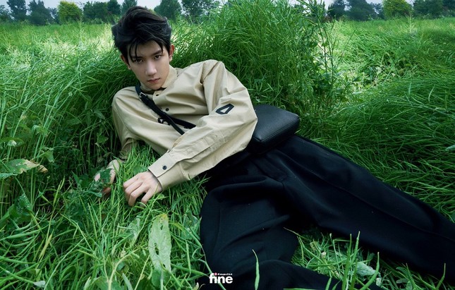 Trong thế giới fangirl: Trưởng thành chưa bao giờ là điều dễ dàng, phải không Vương Nguyên ảnh 1