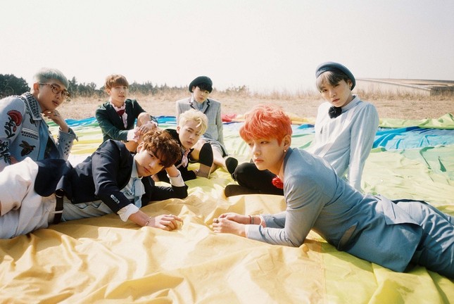 Trong thế giới fangirl: Chiếc máy nghe nhạc màu tím, BTS và thanh xuân của một cô gái nhỏ ảnh 1